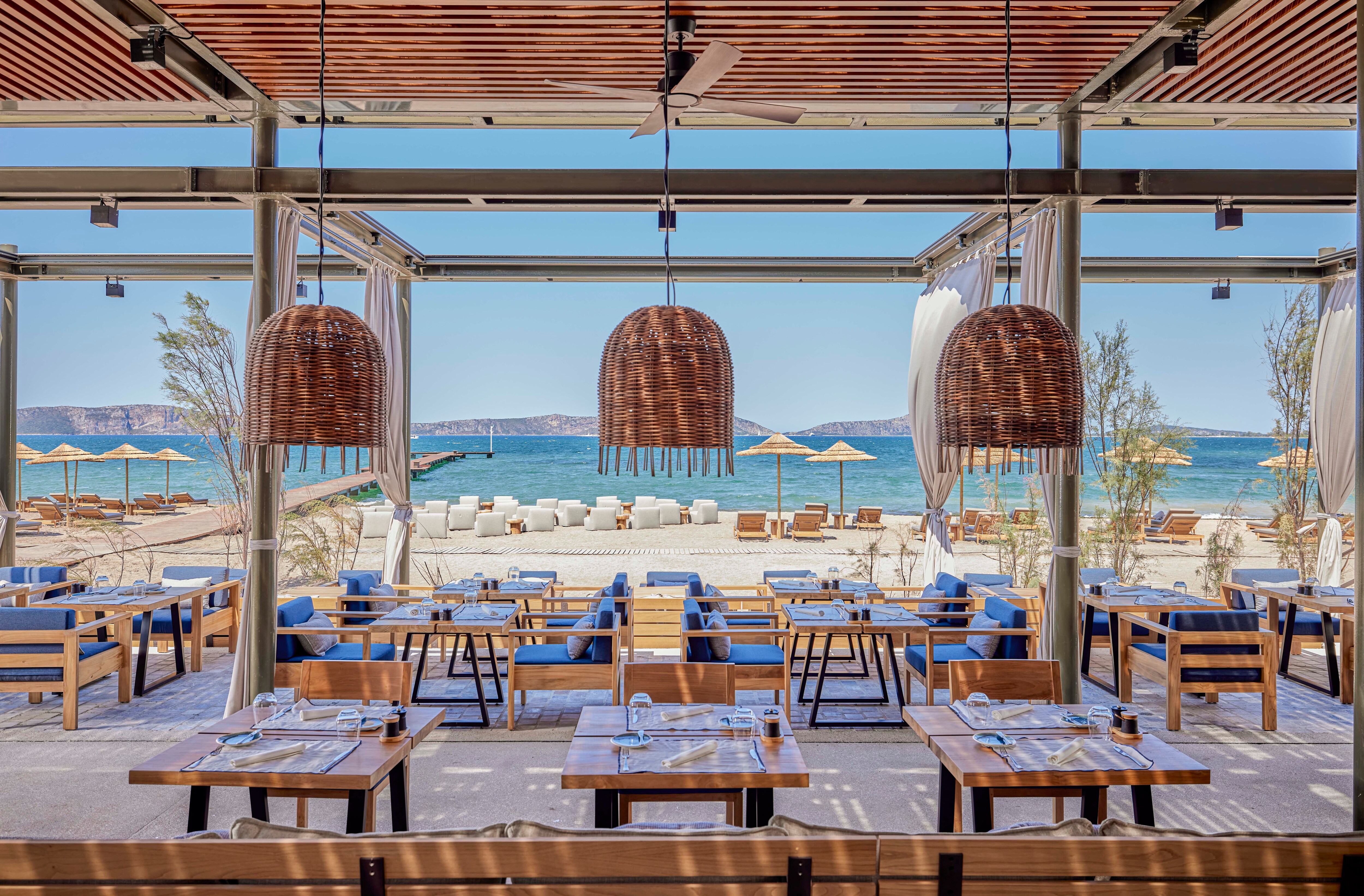 Outdoor restaurant