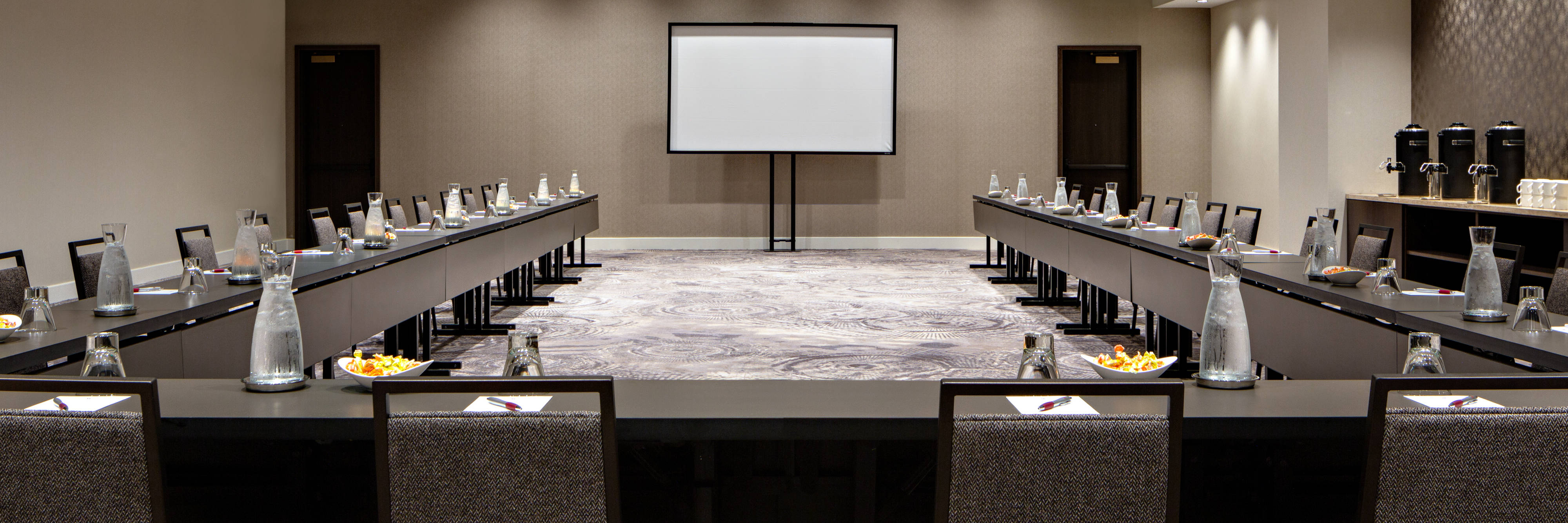 Meeting room U shape table